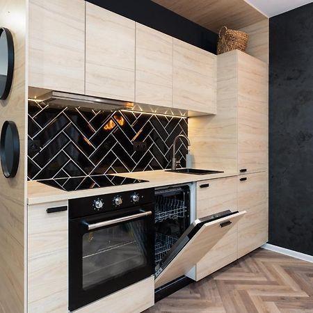 Loft Style Apartment Opienskiego Close To The Zurawiniec Nature Reserve By Noclegi Renters Познань Экстерьер фото